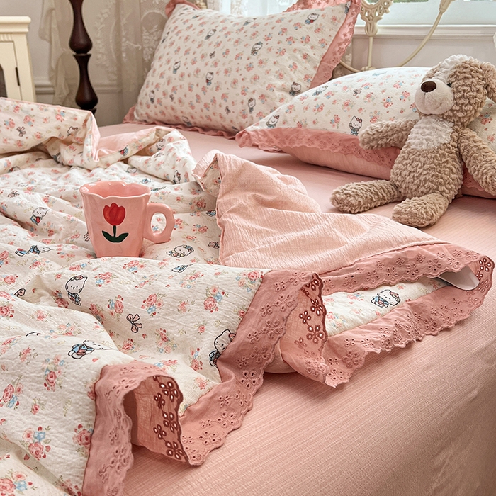 91家纺网 家纺一手货源 找家纺 优佳优品 2026新款云感皱皱纱全棉花边款夏被四件套 甜喵