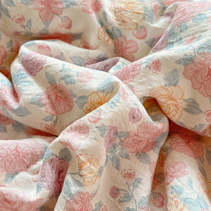 91家纺网 家纺一手货源 找家纺 优佳优品 2026新款云感皱皱纱全棉花边款夏被四件套 粉糯