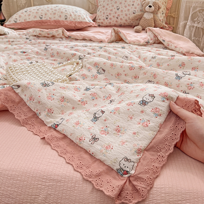 91家纺网 家纺一手货源 找家纺 优佳优品 2026新款云感皱皱纱全棉花边款夏被四件套 甜喵