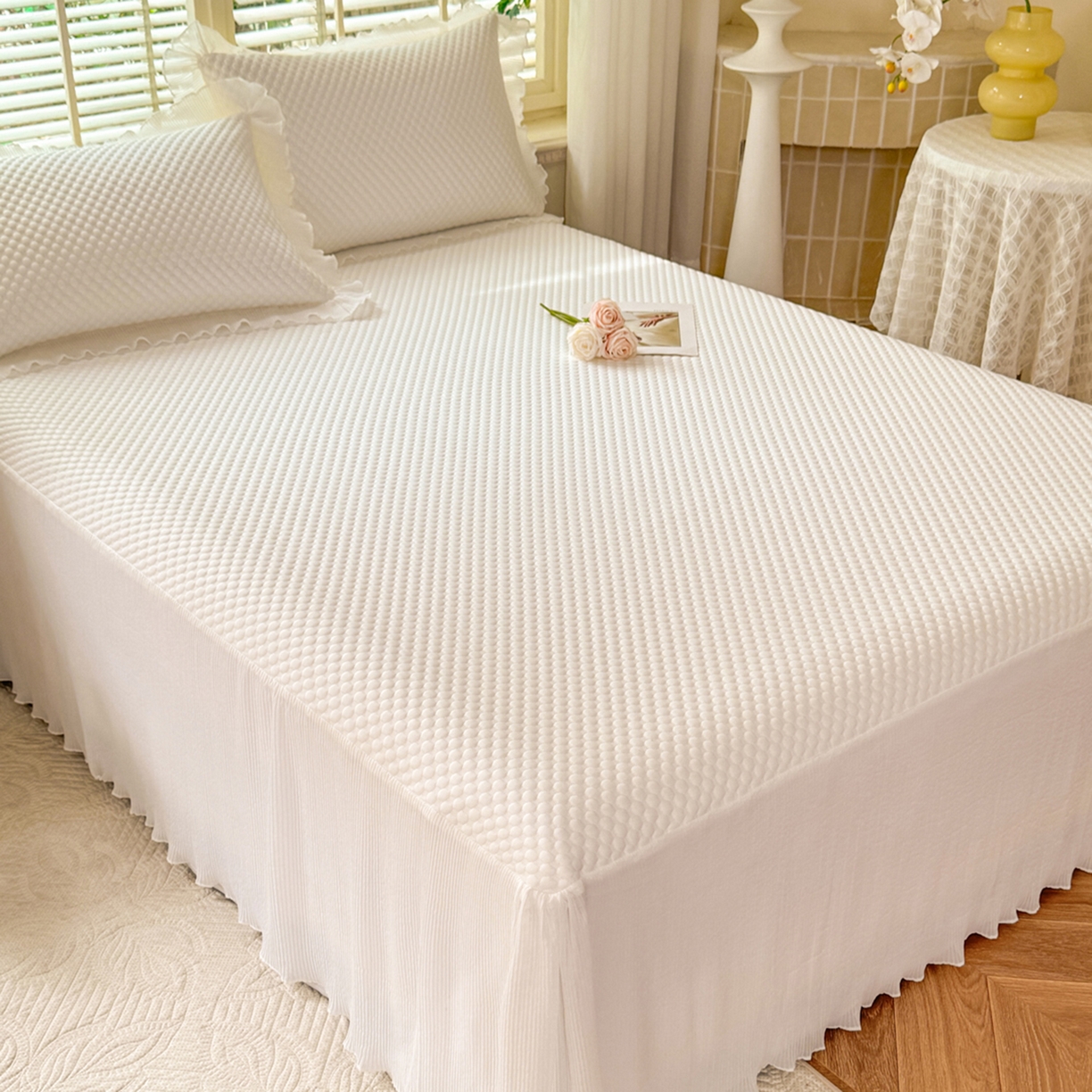 91家纺网 家纺一手货源 找家纺 逸尚阁 2026新款凉感夏被冰豆豆床裙凉席四件套 冰豆豆-珍珠白