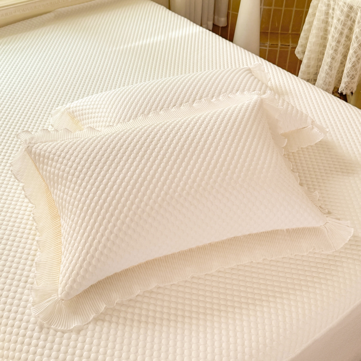 91家纺网 家纺一手货源 找家纺 逸尚阁 2026新款凉感夏被冰豆豆床裙凉席四件套 冰豆豆-珍珠白