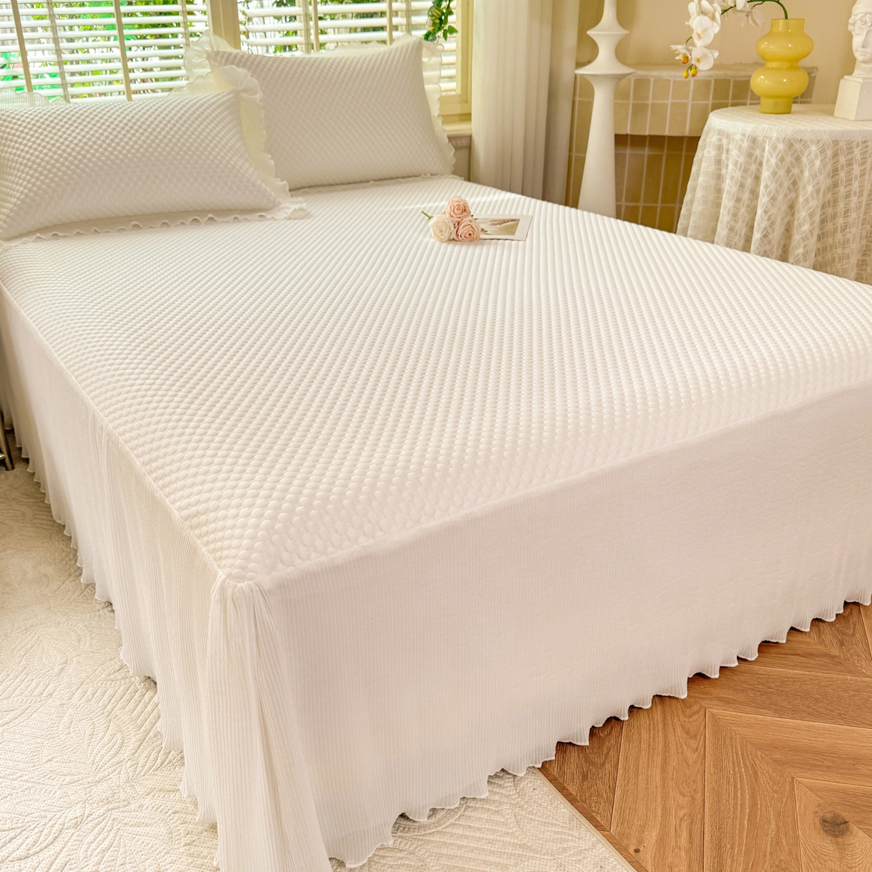 91家纺网 家纺一手货源 找家纺 逸尚阁 2026新款凉感夏被冰豆豆床裙凉席四件套 冰豆豆-珍珠白