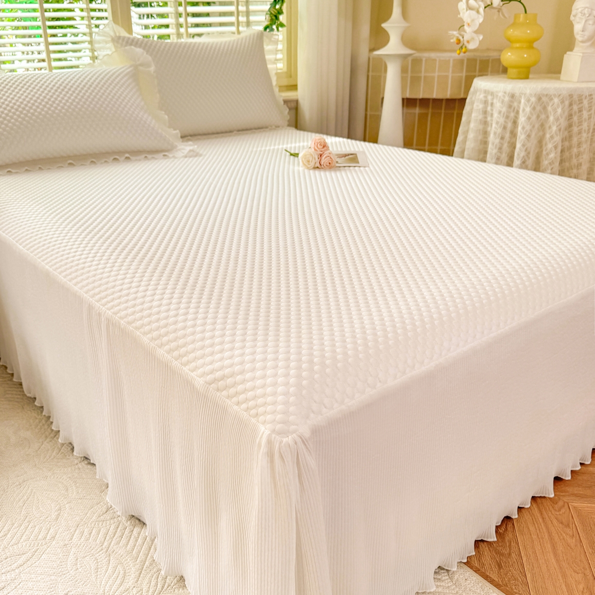 91家纺网 家纺一手货源 找家纺 逸尚阁 2026新款凉感夏被冰豆豆床裙凉席四件套 冰豆豆-珍珠白