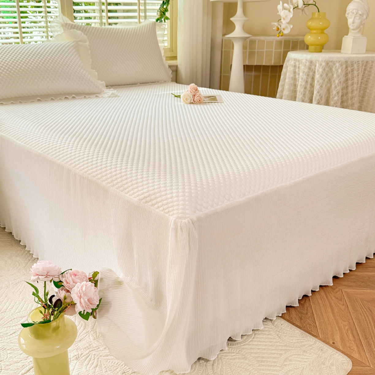 91家纺网 家纺一手货源 找家纺 逸尚阁 2026新款凉感夏被冰豆豆床裙凉席四件套 冰豆豆-珍珠白