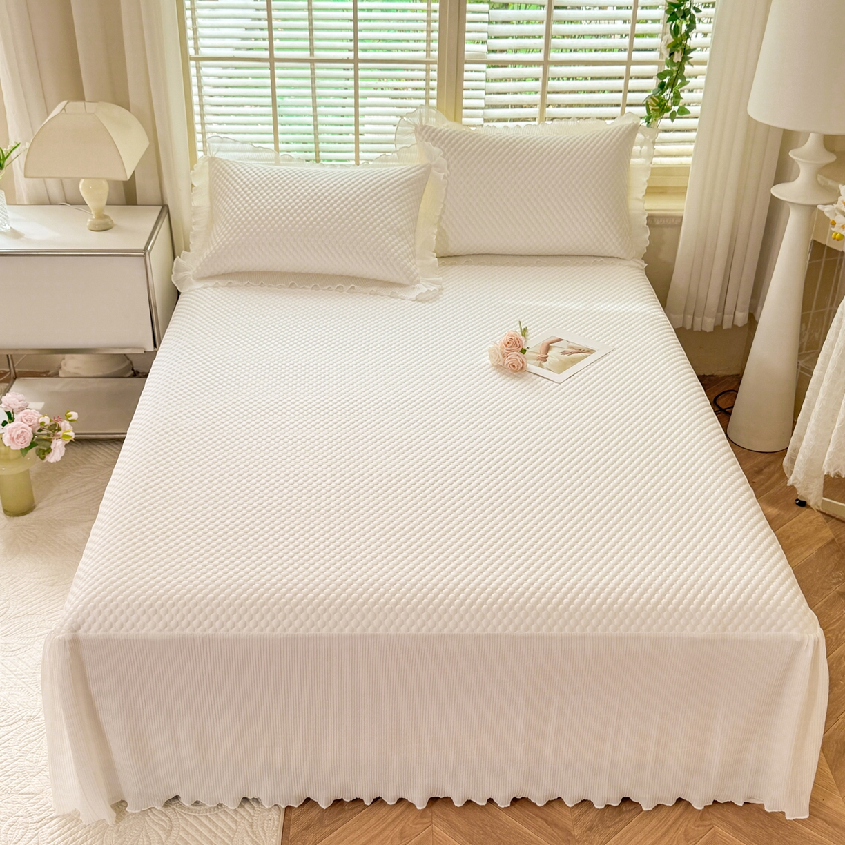 91家纺网 家纺一手货源 找家纺 逸尚阁 2026新款凉感夏被冰豆豆床裙凉席四件套 冰豆豆-珍珠白