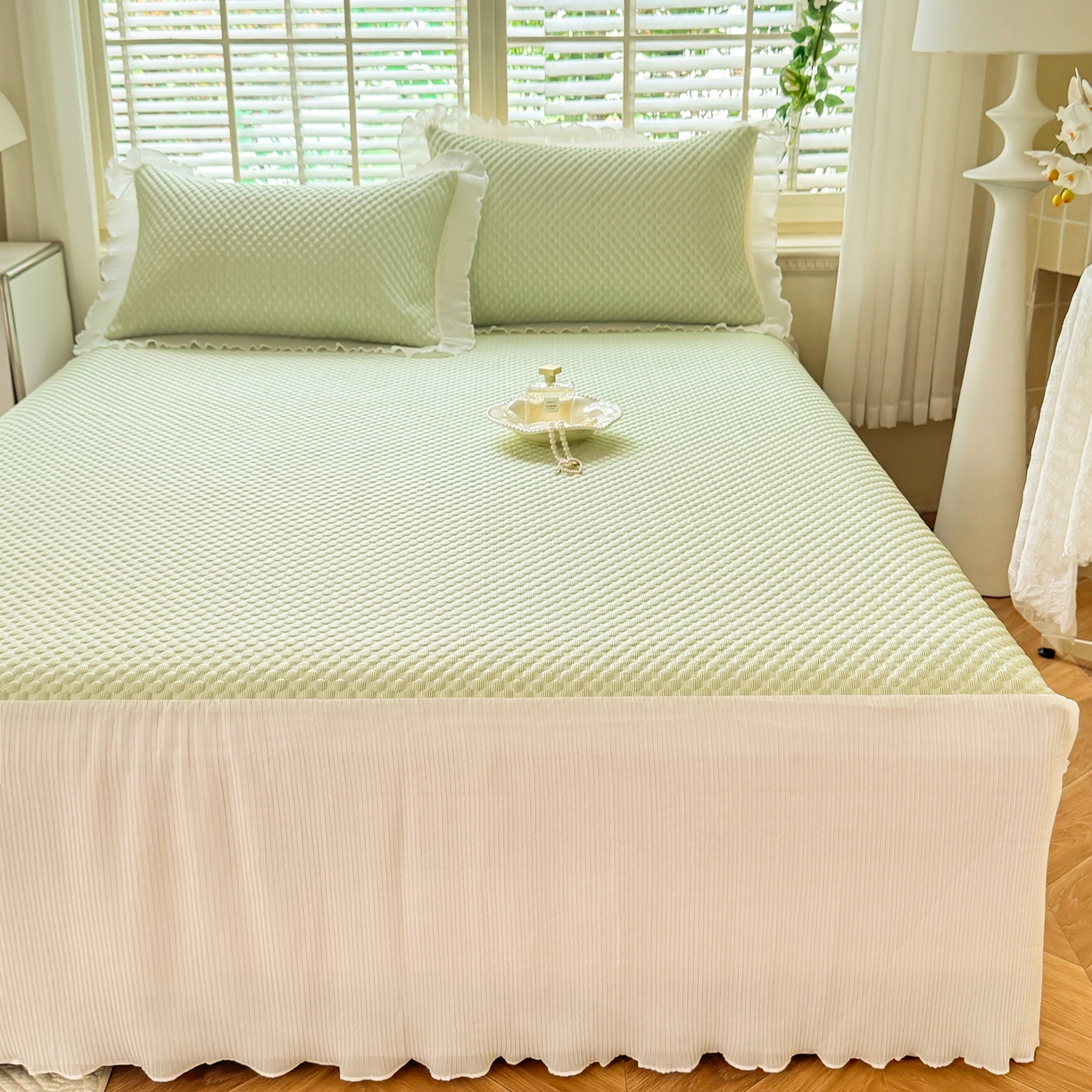 91家纺网 家纺一手货源 找家纺 逸尚阁 2026新款凉感夏被冰豆豆床裙凉席四件套 冰豆豆-清澈绿