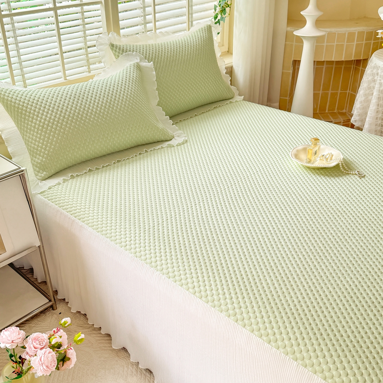 91家纺网 家纺一手货源 找家纺 逸尚阁 2026新款凉感夏被冰豆豆床裙凉席四件套 冰豆豆-清澈绿