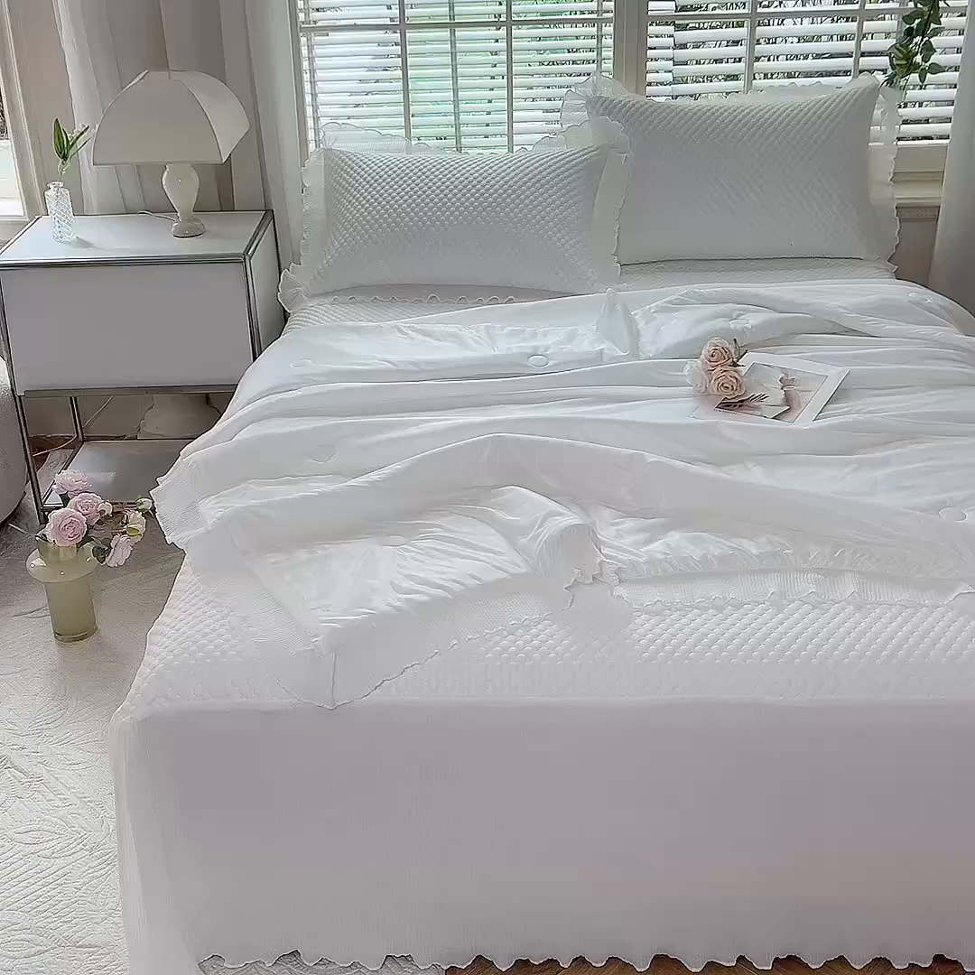 91家纺网 家纺一手货源 找家纺 逸尚阁 2026新款凉感夏被冰豆豆床裙凉席四件套 冰豆豆-珍珠白