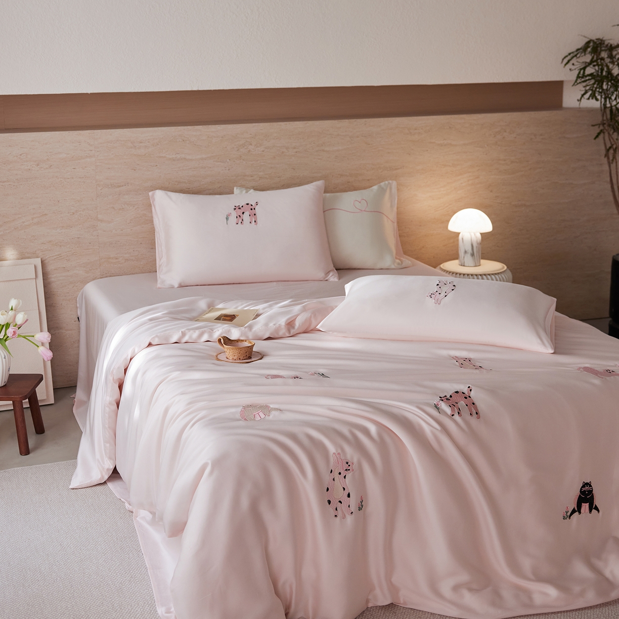 91家纺网 家纺一手货源 找家纺 （总）沐珩家纺 2026新款兰精天丝绣花四件套-萌宠系列