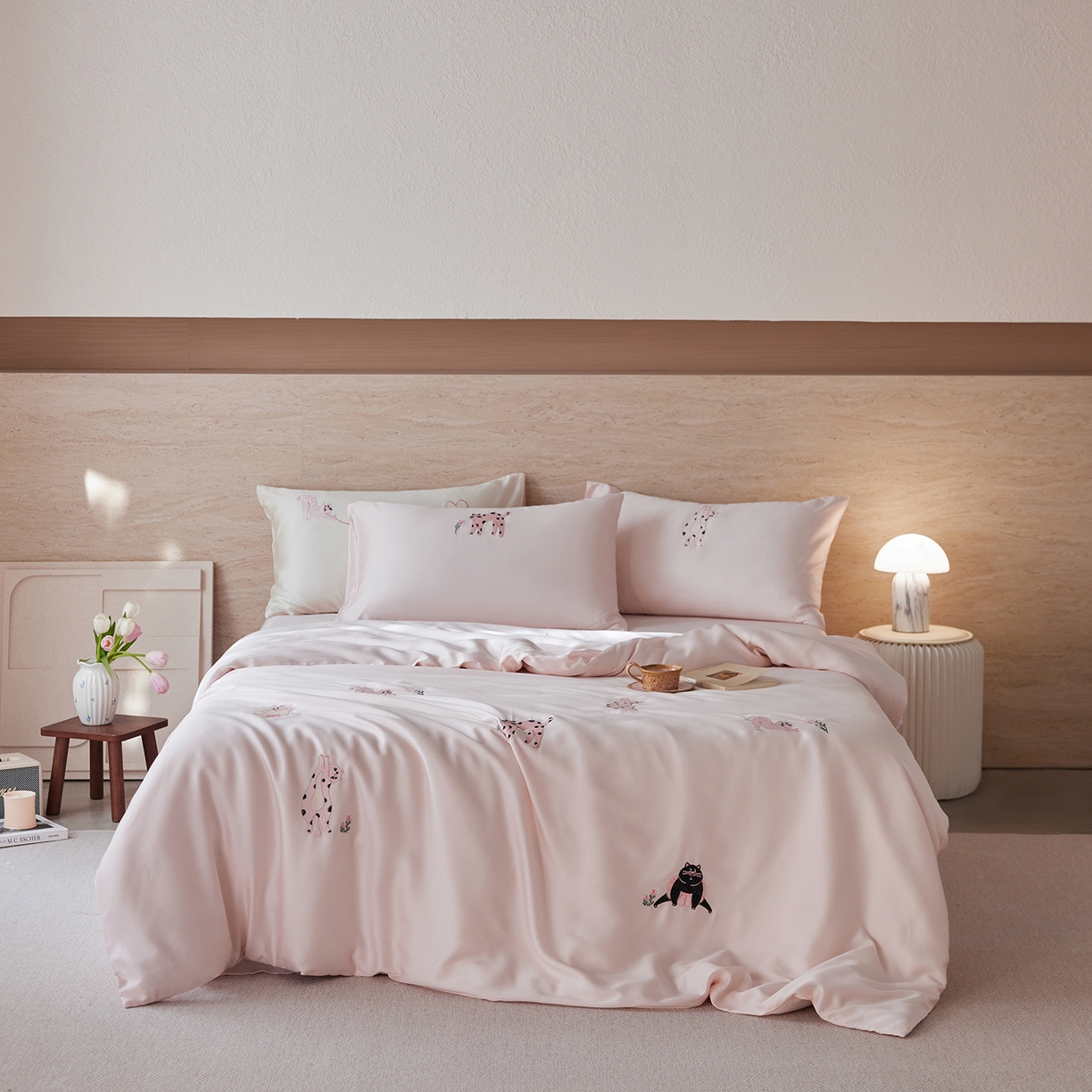 91家纺网 家纺一手货源 找家纺 （总）沐珩家纺 2026新款兰精天丝绣花四件套-萌宠系列