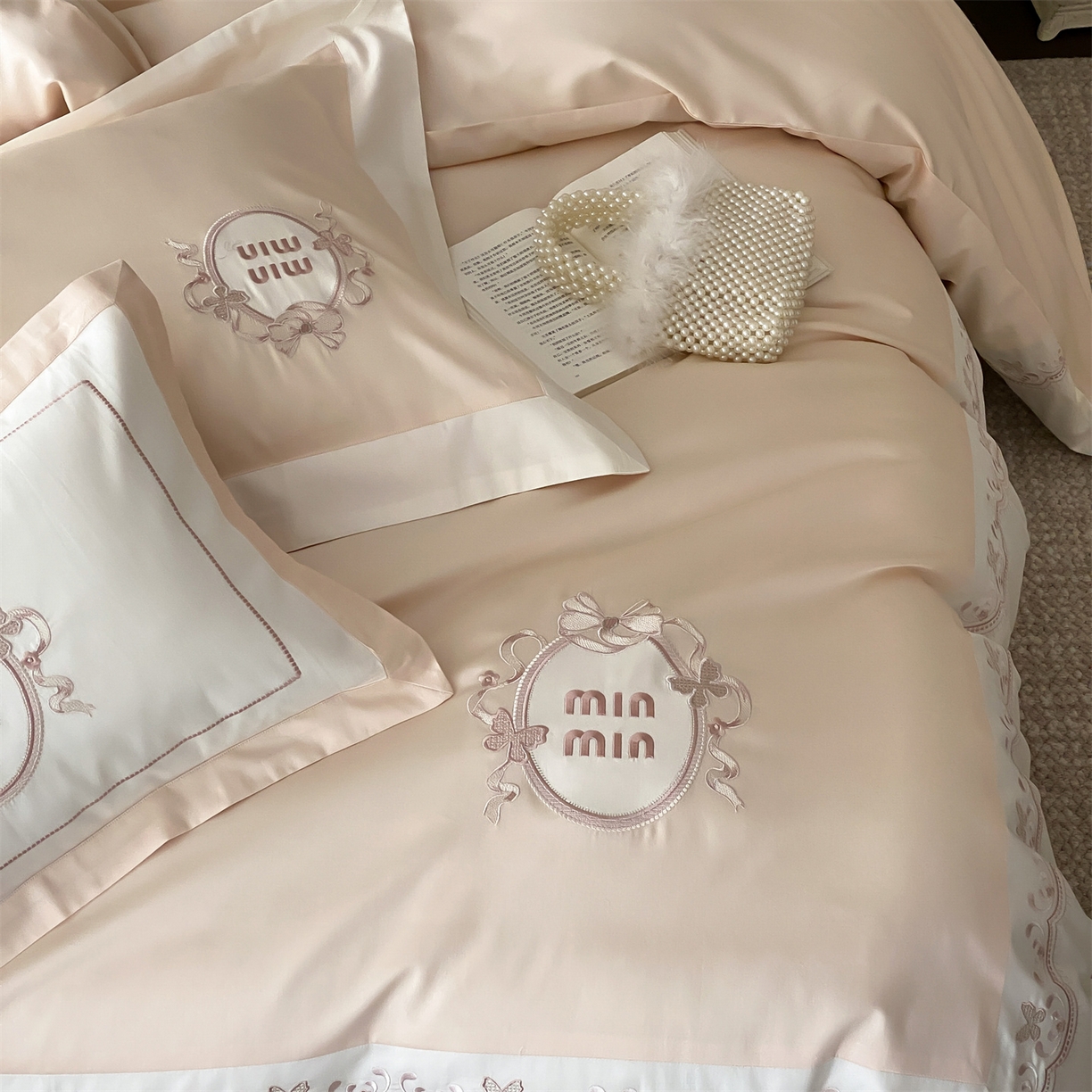 91家纺网 家纺一手货源 找家纺 （总）树下 2026新款a类100支50s双股刺绣高支高密贡缎长绒棉四件套全棉四件套-蝶吟