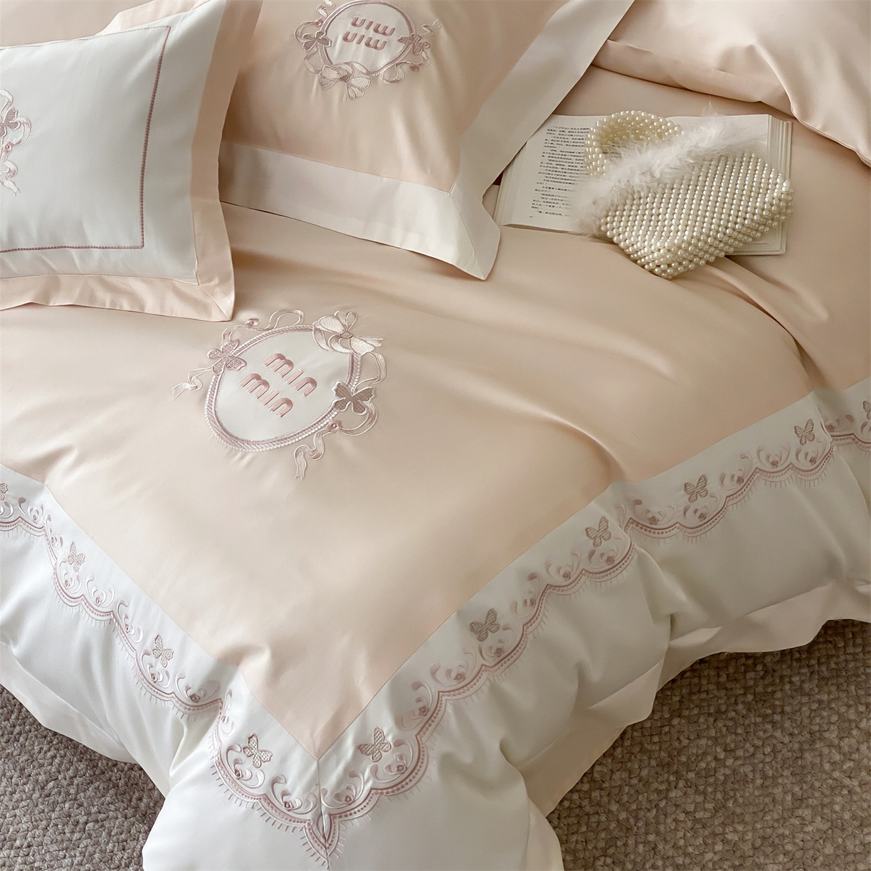 91家纺网 家纺一手货源 找家纺 （总）树下 2026新款a类100支50s双股刺绣高支高密贡缎长绒棉四件套全棉四件套-蝶吟