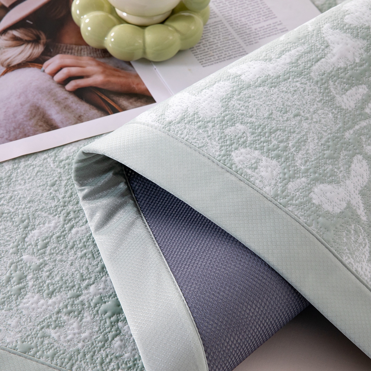 91家纺网 家纺一手货源 找家纺 女子家纺 2026新款A类凉感冰豆豆双面提花席-漫天蝶舞系列 漫天蝶舞-优雅绿