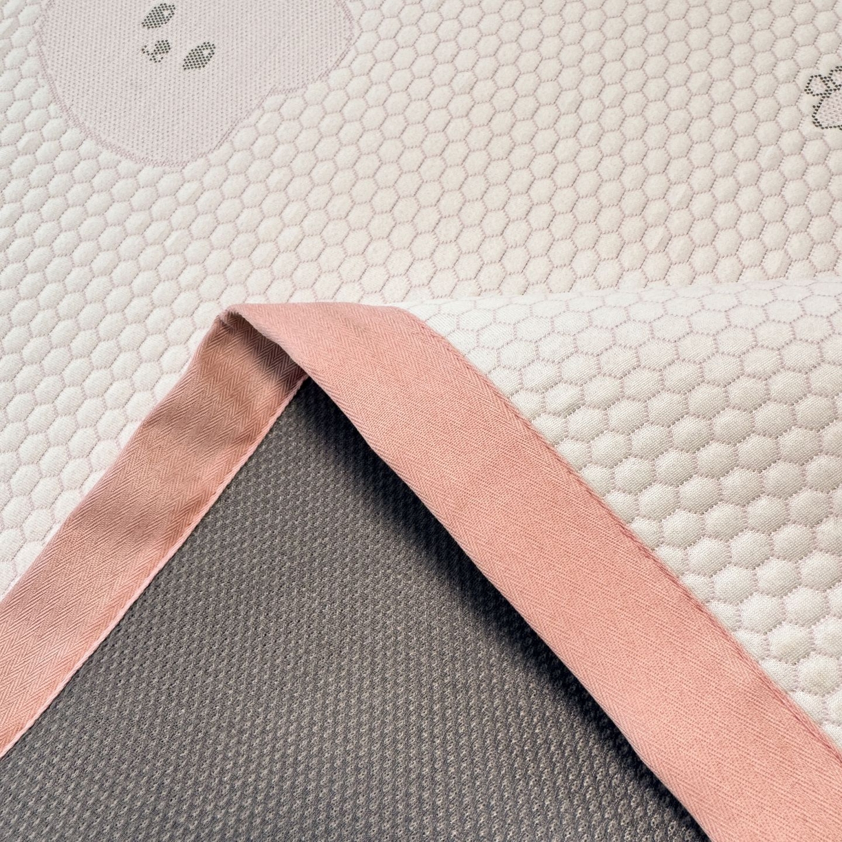 91家纺网 家纺一手货源 找家纺 （总）亿梵家居 2026春夏新款冰豆豆PE高分子凉席