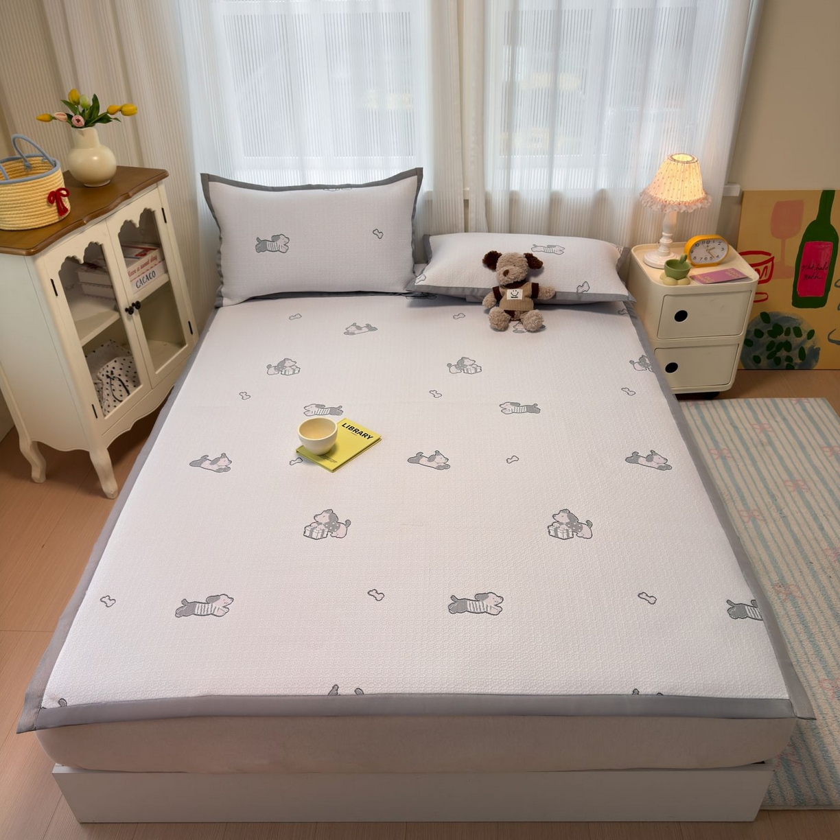 91家纺网 家纺一手货源 找家纺 亿梵家居 2026春夏新款冰豆豆PE高分子凉席 狗狗派对-粉