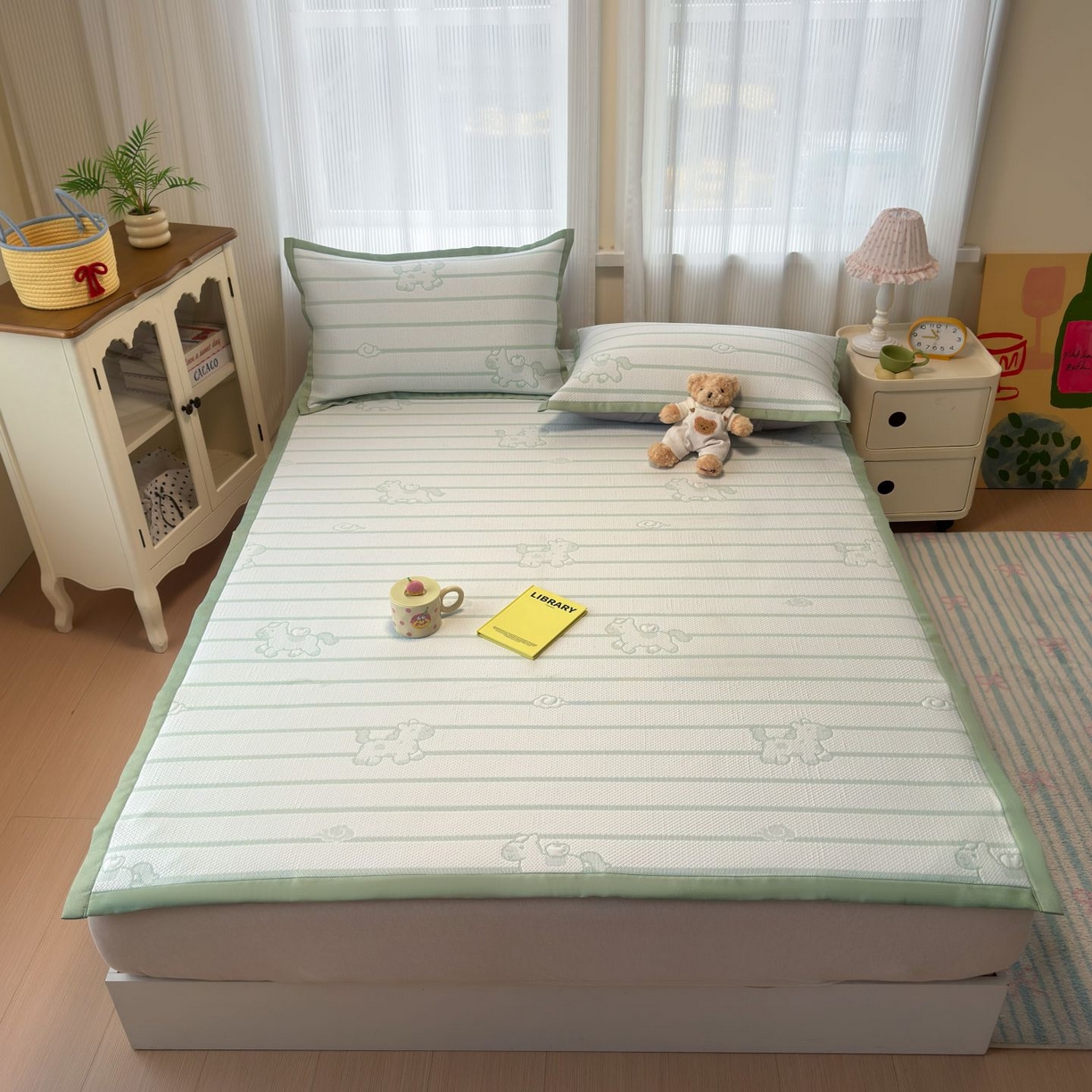 91家纺网 家纺一手货源 找家纺 亿梵家居 2026春夏新款冰豆豆PE高分子凉席 幸运小马-绿