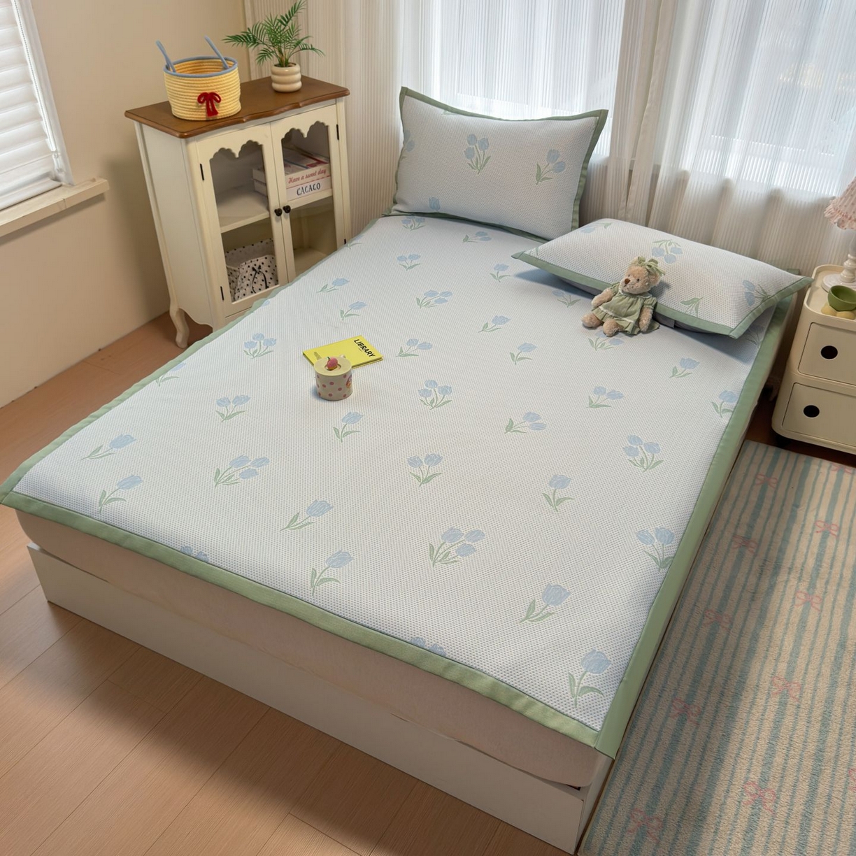 91家纺网 家纺一手货源 找家纺 亿梵家居 2026春夏新款冰豆豆PE高分子凉席 花间梦-蓝