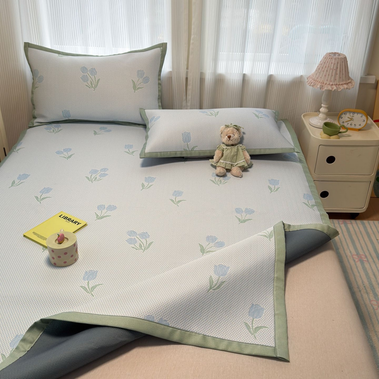 91家纺网 家纺一手货源 找家纺 亿梵家居 2026春夏新款冰豆豆PE高分子凉席 花间梦-蓝