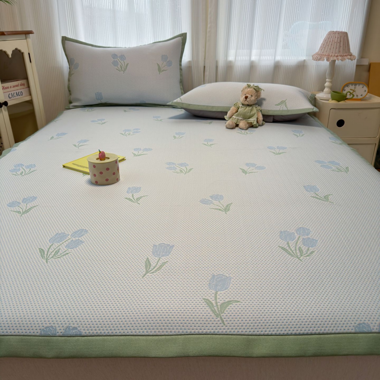 91家纺网 家纺一手货源 找家纺 亿梵家居 2026春夏新款冰豆豆PE高分子凉席 花间梦-蓝