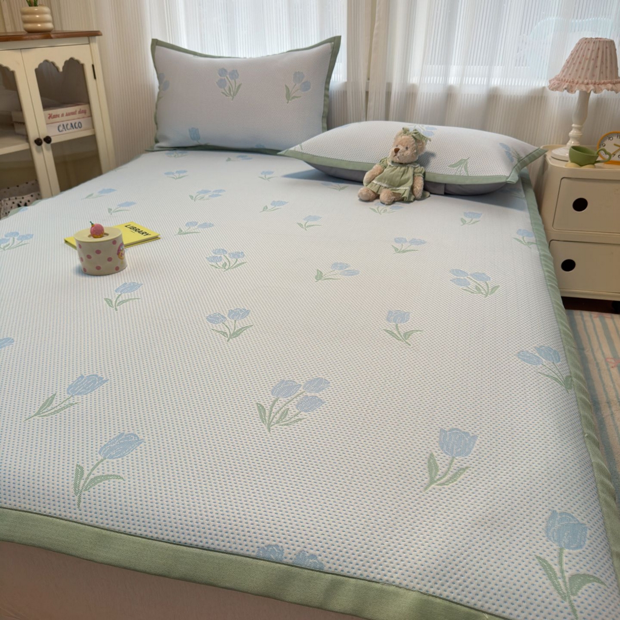 91家纺网 家纺一手货源 找家纺 亿梵家居 2026春夏新款冰豆豆PE高分子凉席 花间梦-蓝