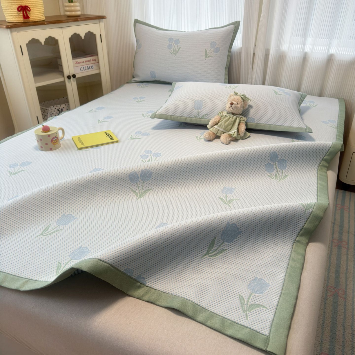 91家纺网 家纺一手货源 找家纺 亿梵家居 2026春夏新款冰豆豆PE高分子凉席 花间梦-蓝