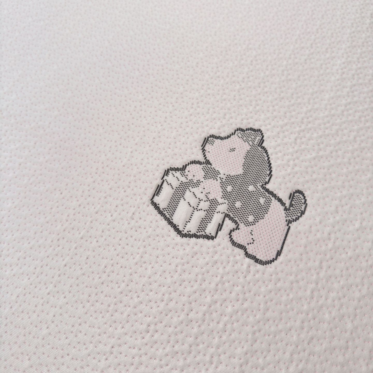 91家纺网 家纺一手货源 找家纺 亿梵家居 2026春夏新款冰豆豆PE高分子凉席 狗狗派对-粉