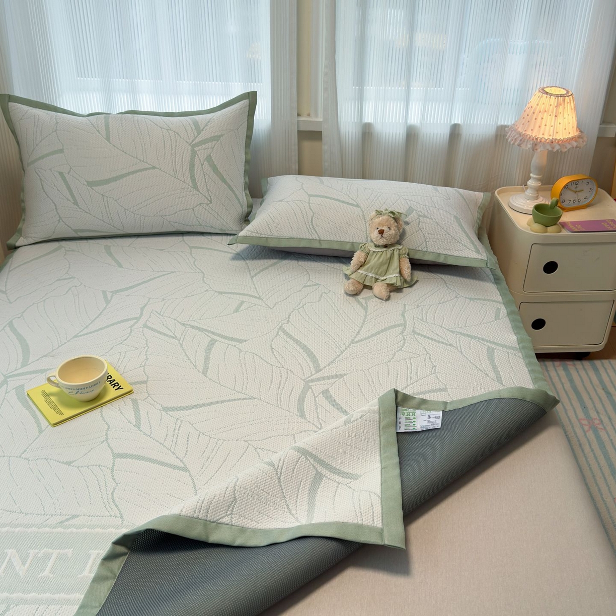 91家纺网 家纺一手货源 找家纺 亿梵家居 2026春夏新款冰豆豆PE高分子凉席 南枫-绿