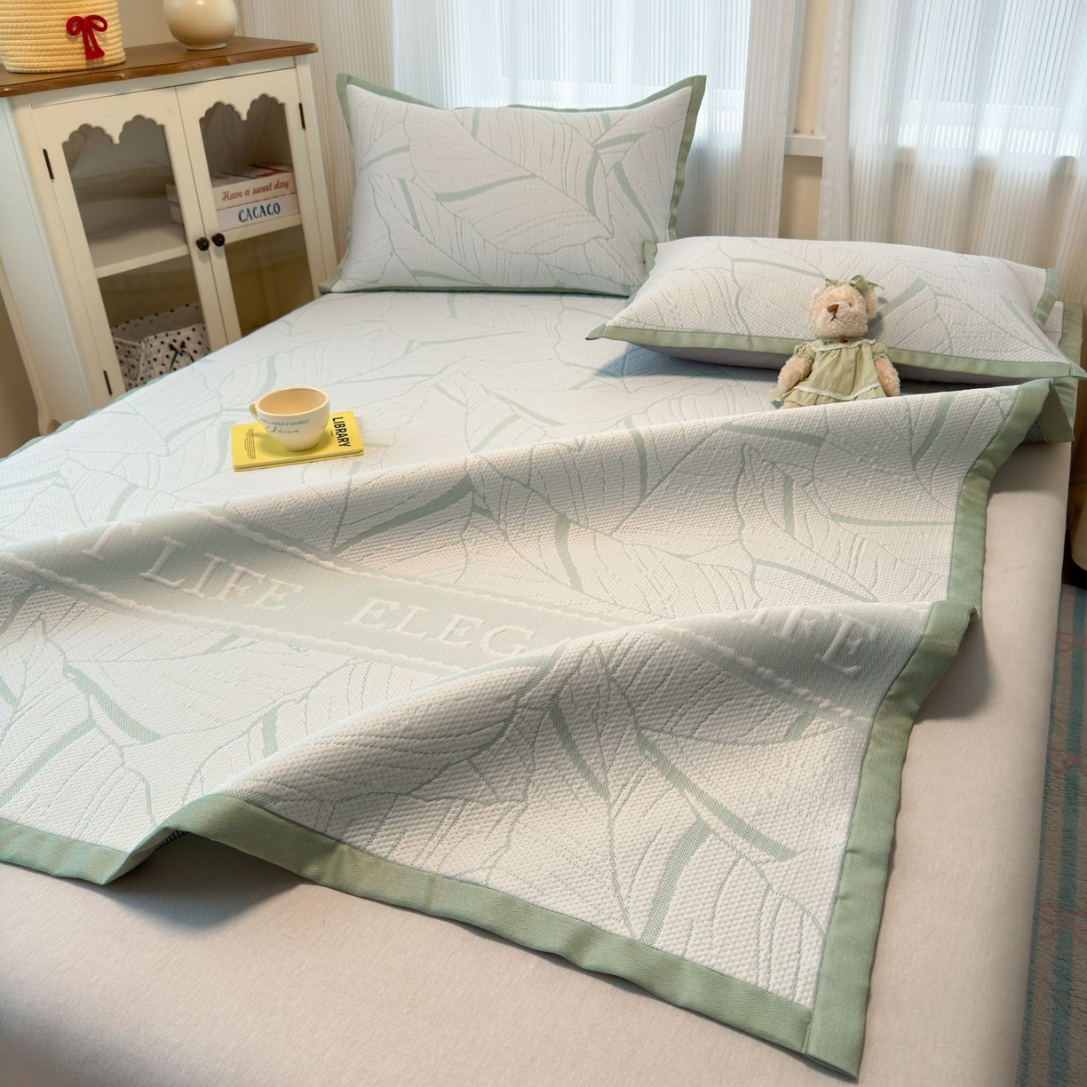 91家纺网 家纺一手货源 找家纺 亿梵家居 2026春夏新款冰豆豆PE高分子凉席 南枫-绿