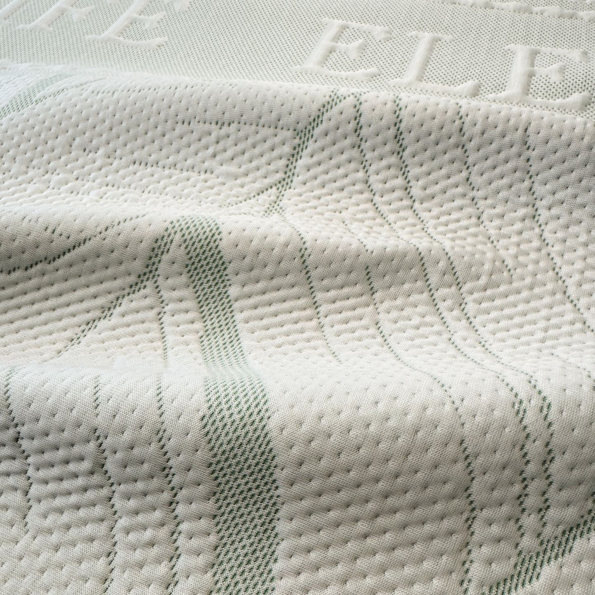 91家纺网 家纺一手货源 找家纺 亿梵家居 2026春夏新款冰豆豆PE高分子凉席 南枫-绿