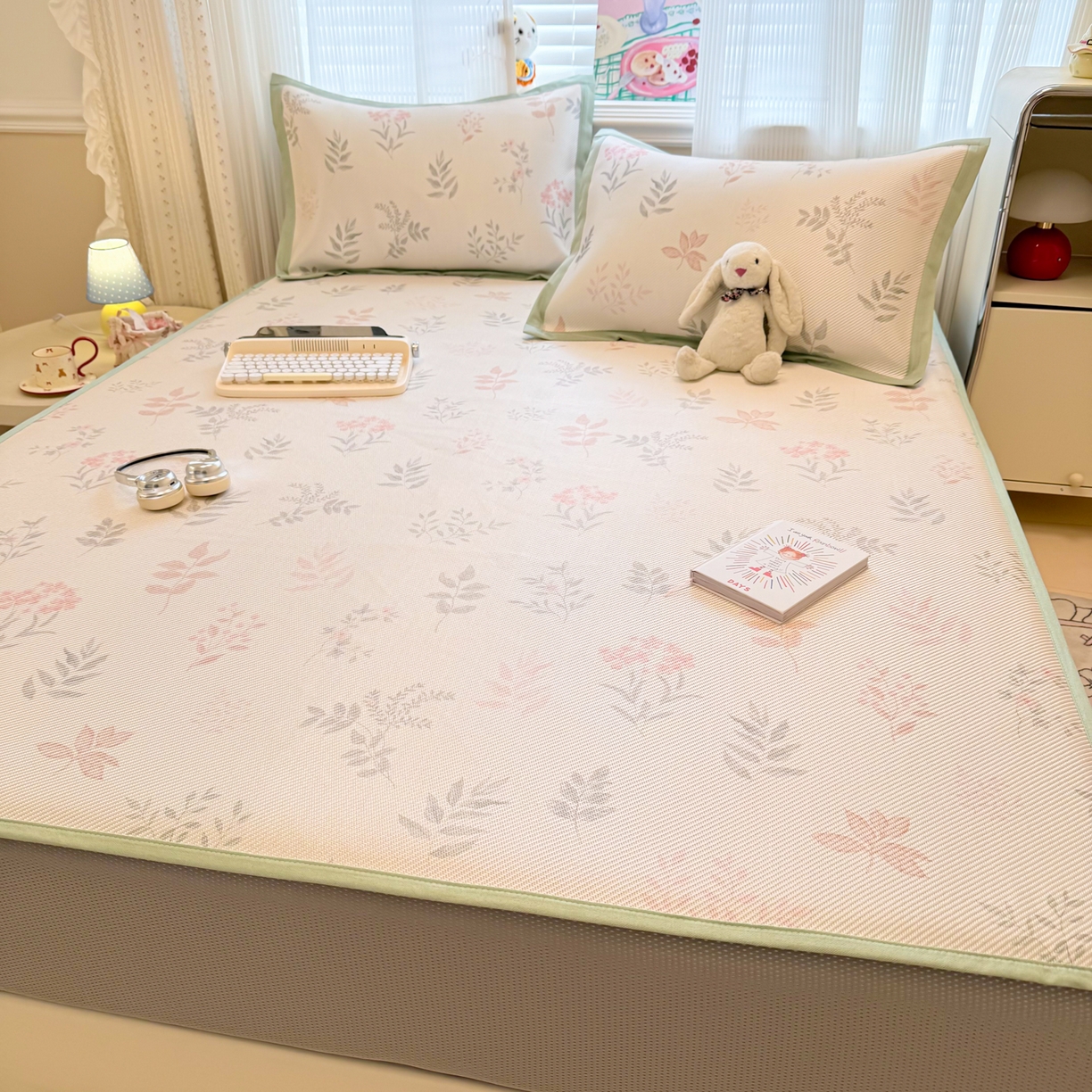 91家纺网 家纺一手货源 找家纺 慕尚家纺 2026新款清新凉感冰藤席床笠款 情人草