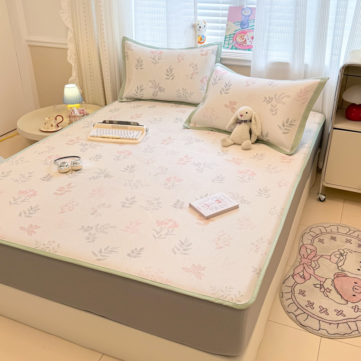 91家纺网 家纺一手货源 找家纺 慕尚家纺 2026新款清新凉感冰藤席床笠款 情人草