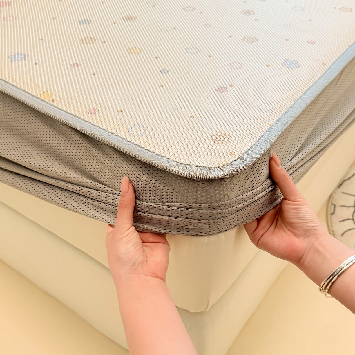 91家纺网 家纺一手货源 找家纺 慕尚家纺 2026新款清新凉感冰藤席床笠款 星星熊