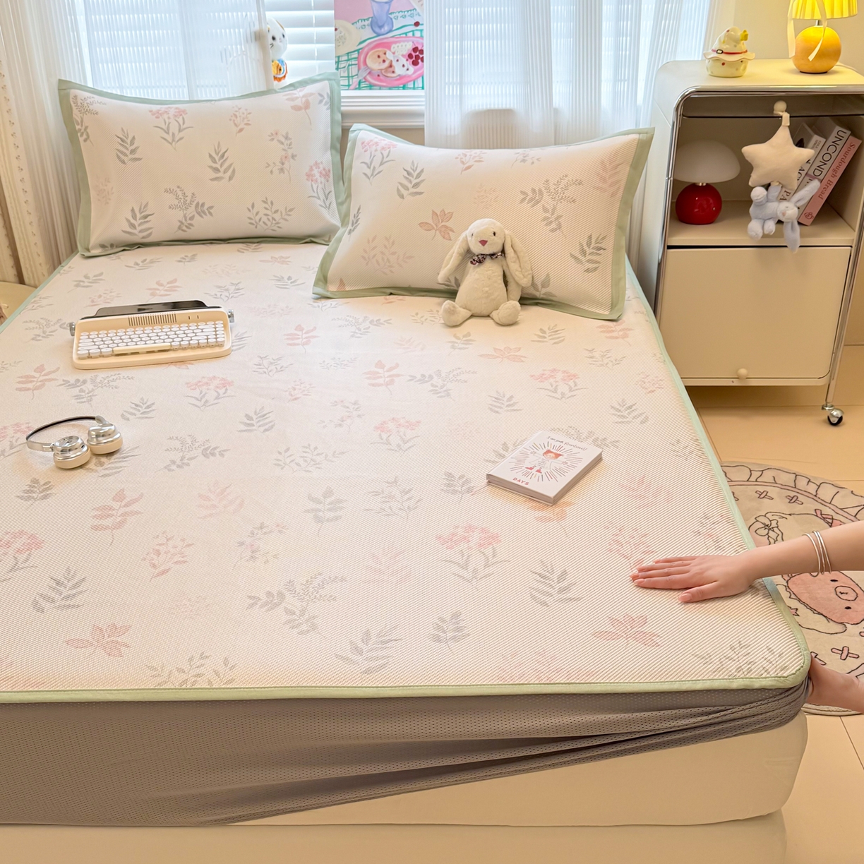 91家纺网 家纺一手货源 找家纺 慕尚家纺 2026新款清新凉感冰藤席床笠款 情人草