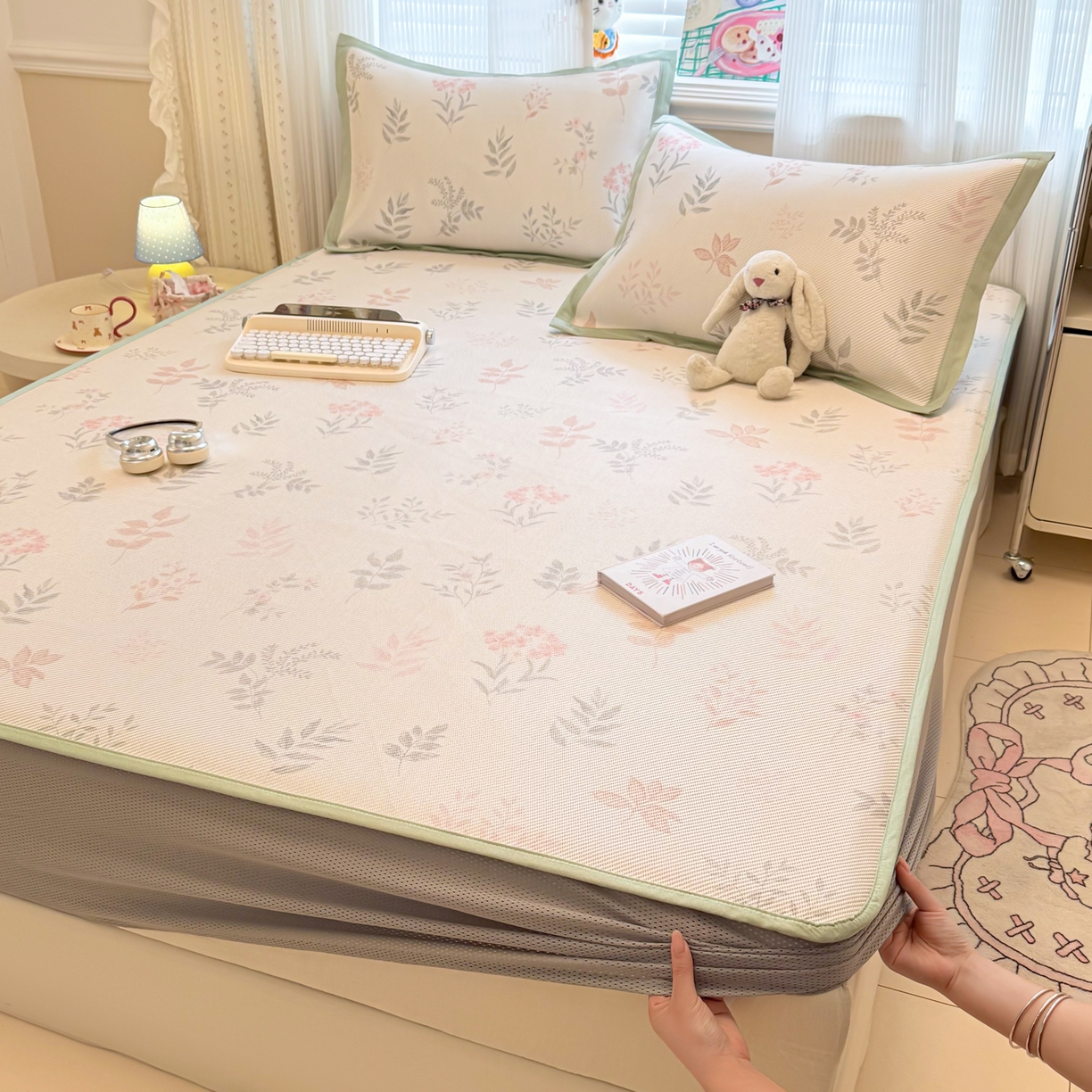 91家纺网 家纺一手货源 找家纺 慕尚家纺 2026新款清新凉感冰藤席床笠款 情人草