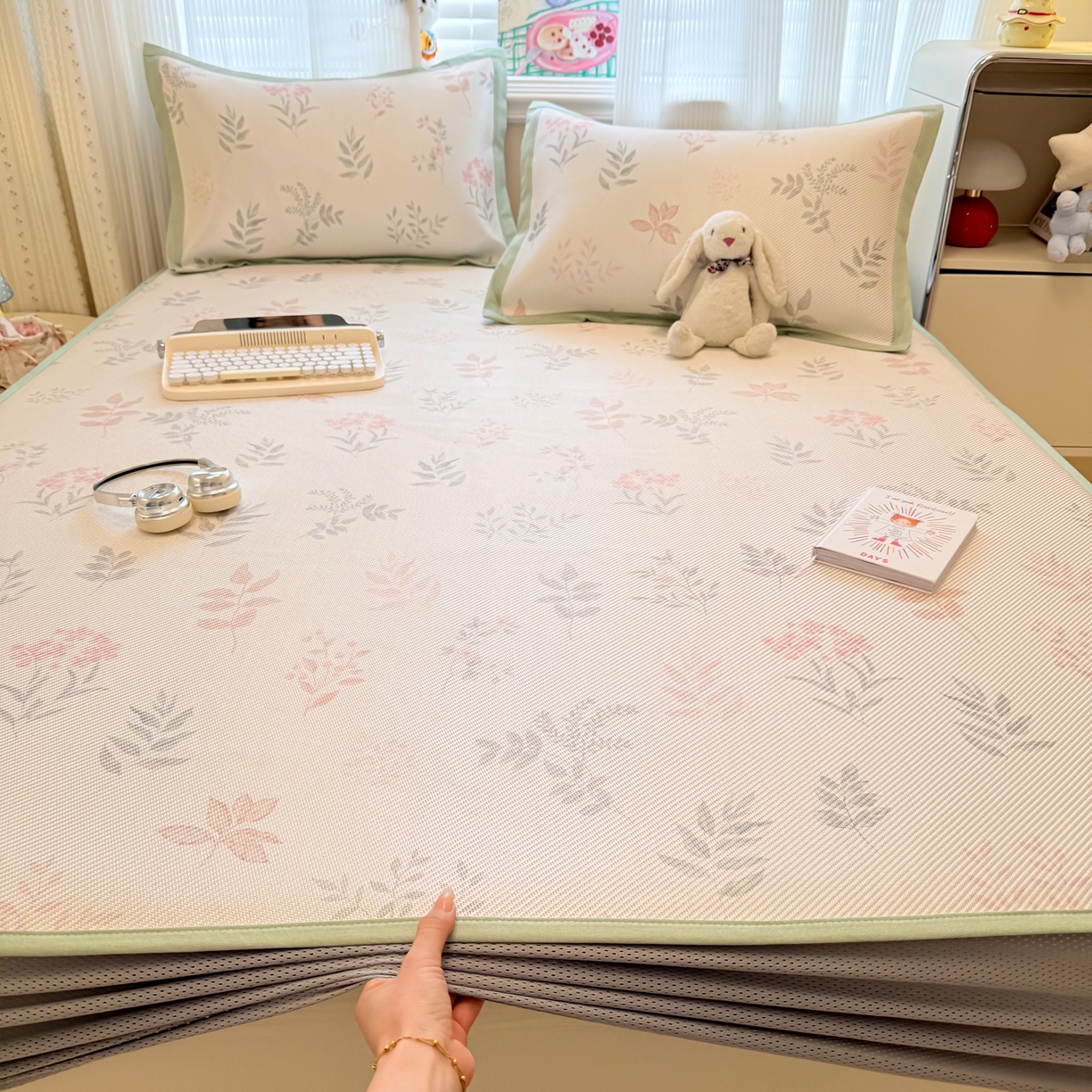 91家纺网 家纺一手货源 找家纺 慕尚家纺 2026新款清新凉感冰藤席床笠款 情人草