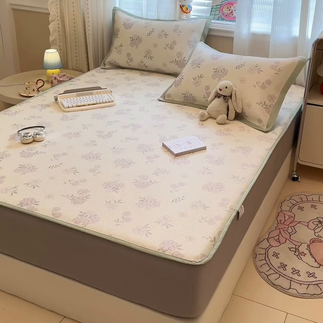 91家纺网 家纺一手货源 找家纺 慕尚家纺 2026新款清新凉感冰藤席床笠款 紫气东来