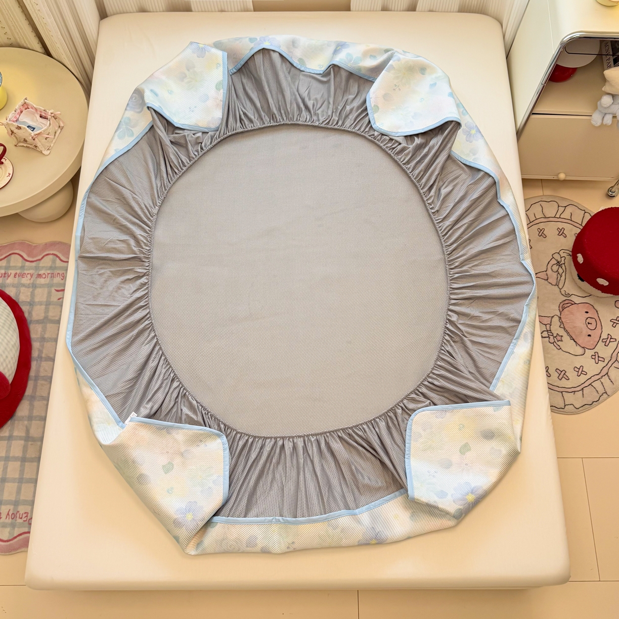 91家纺网 家纺一手货源 找家纺 慕尚家纺 2026新款清新凉感冰藤席床笠款 碎冰蓝