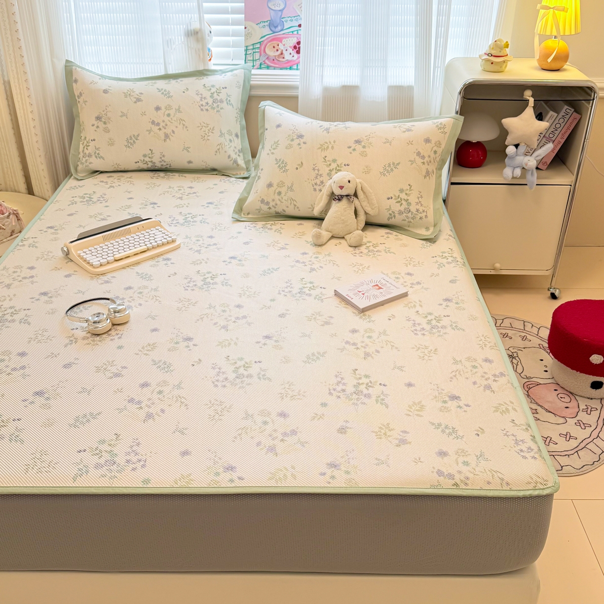 91家纺网 家纺一手货源 找家纺 慕尚家纺 2026新款清新凉感冰藤席床笠款 梦幻紫花