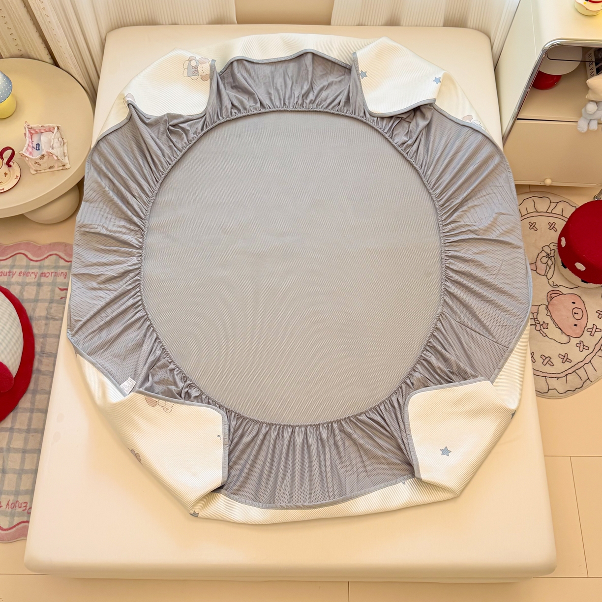 91家纺网 家纺一手货源 找家纺 慕尚家纺 2026新款清新凉感冰藤席床笠款 小毛球