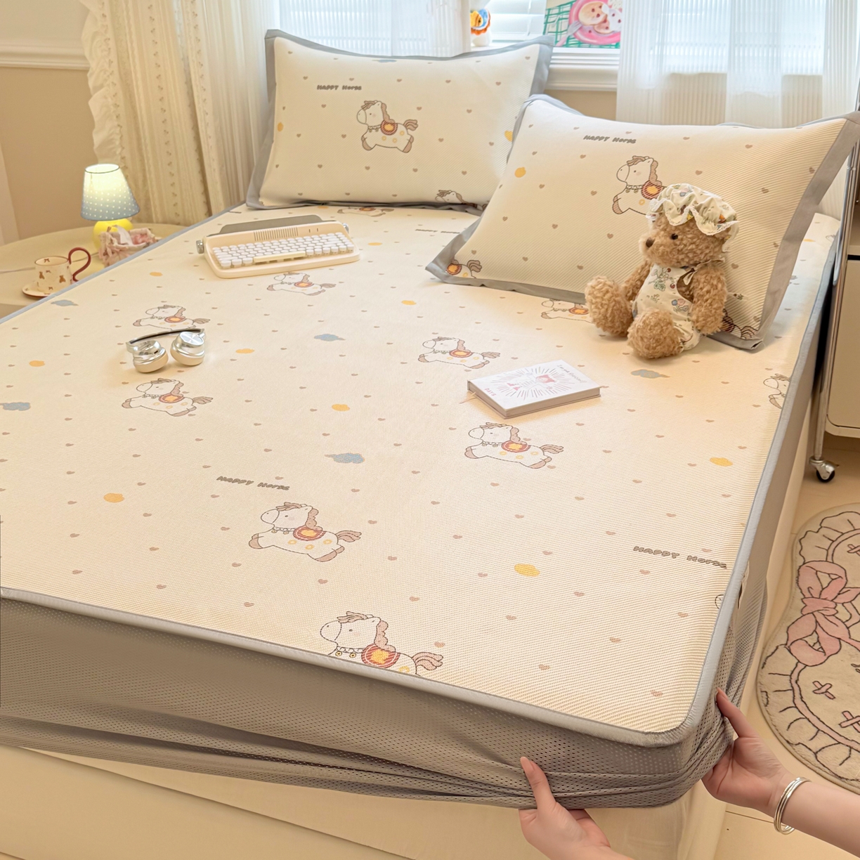 91家纺网 家纺一手货源 找家纺 慕尚家纺 2026新款清新凉感冰藤席床笠款 马踏祥光