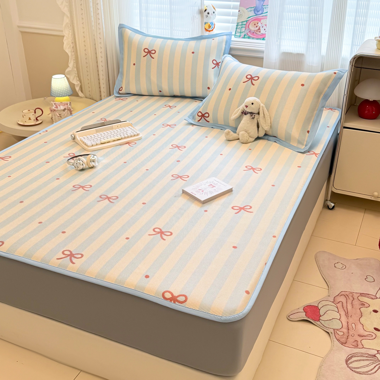 91家纺网 家纺一手货源 找家纺 慕尚家纺 2026新款清新凉感冰藤席床笠款 蝴蝶结