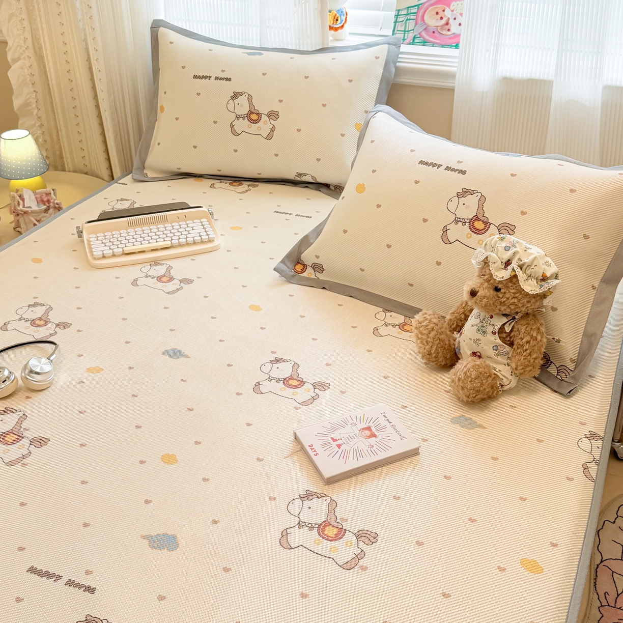 91家纺网 家纺一手货源 找家纺 慕尚家纺 2026新款清新凉感冰藤席床笠款 马踏祥光