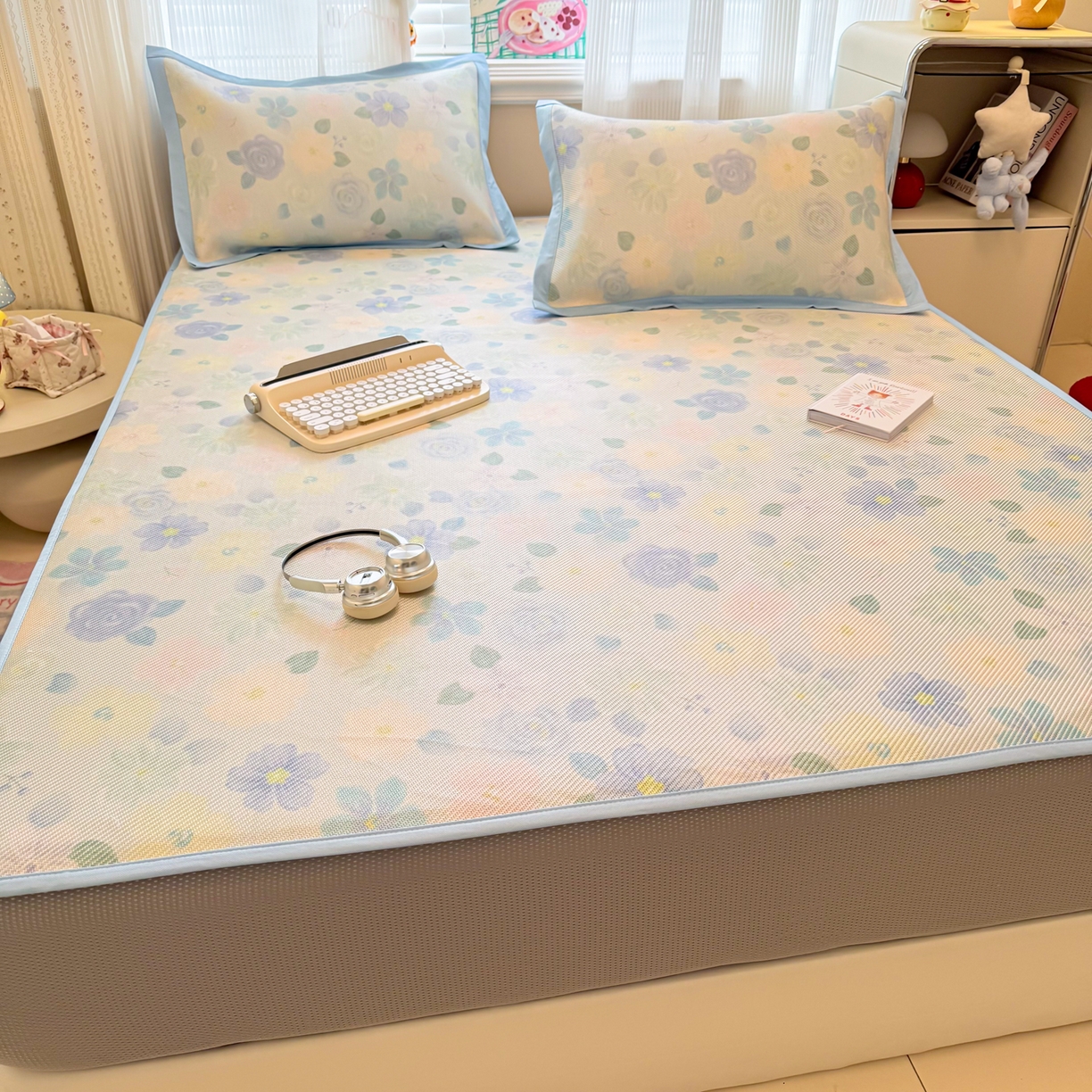 91家纺网 家纺一手货源 找家纺 慕尚家纺 2026新款清新凉感冰藤席床笠款 碎冰蓝