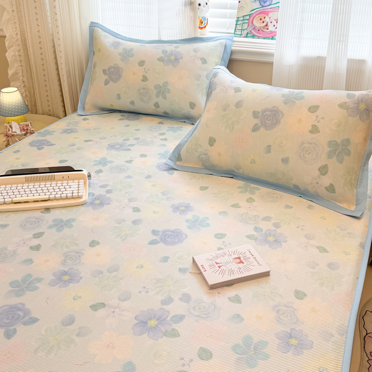 91家纺网 家纺一手货源 找家纺 慕尚家纺 2026新款清新凉感冰藤席床笠款 碎冰蓝