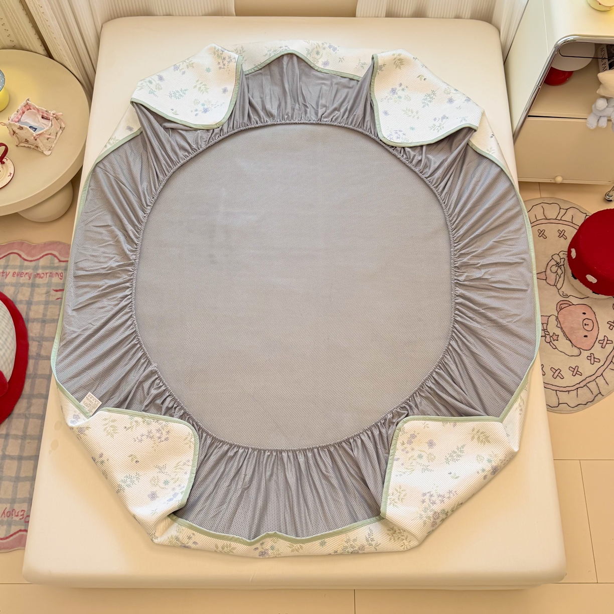 91家纺网 家纺一手货源 找家纺 慕尚家纺 2026新款清新凉感冰藤席床笠款 梦幻紫花