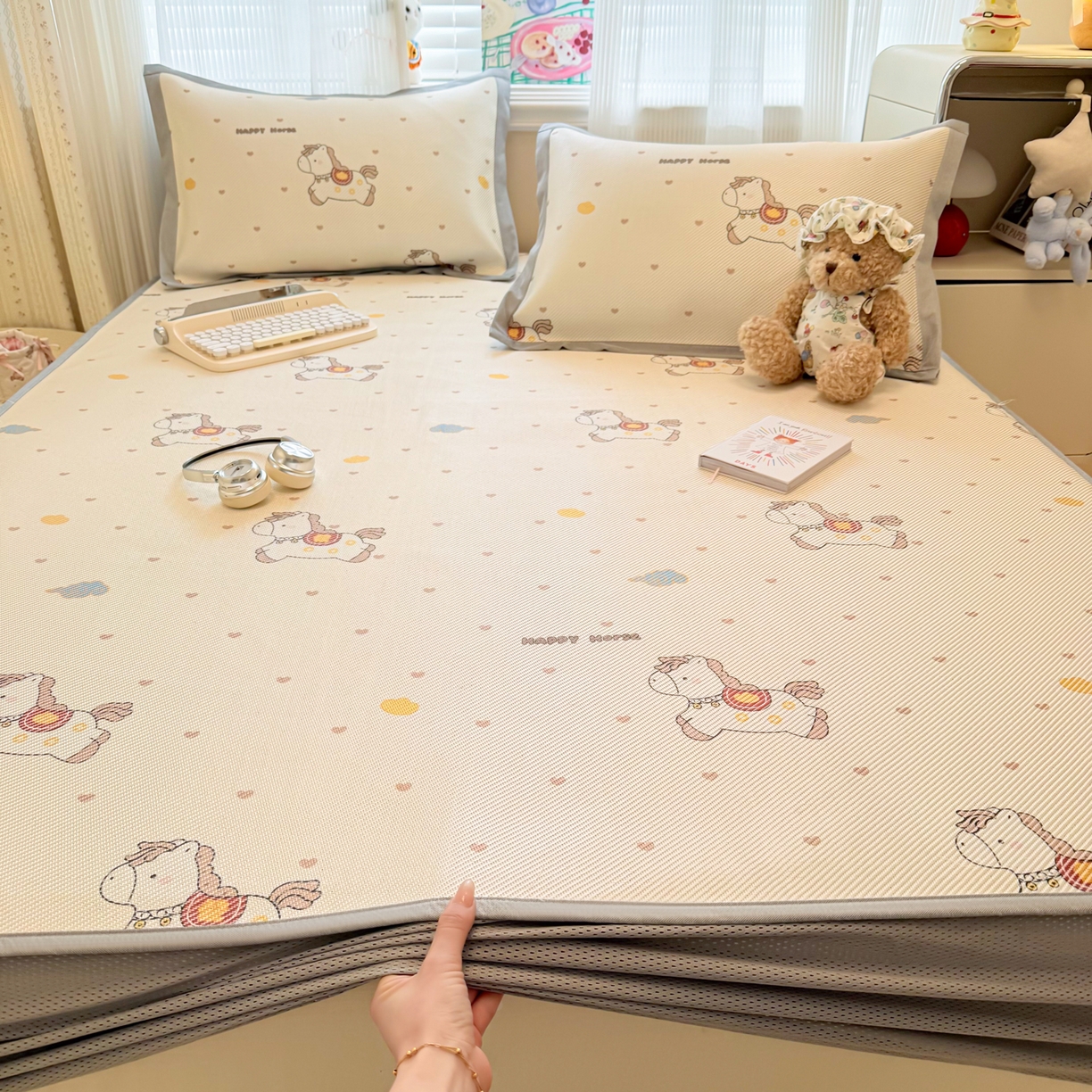 91家纺网 家纺一手货源 找家纺 慕尚家纺 2026新款清新凉感冰藤席床笠款 马踏祥光