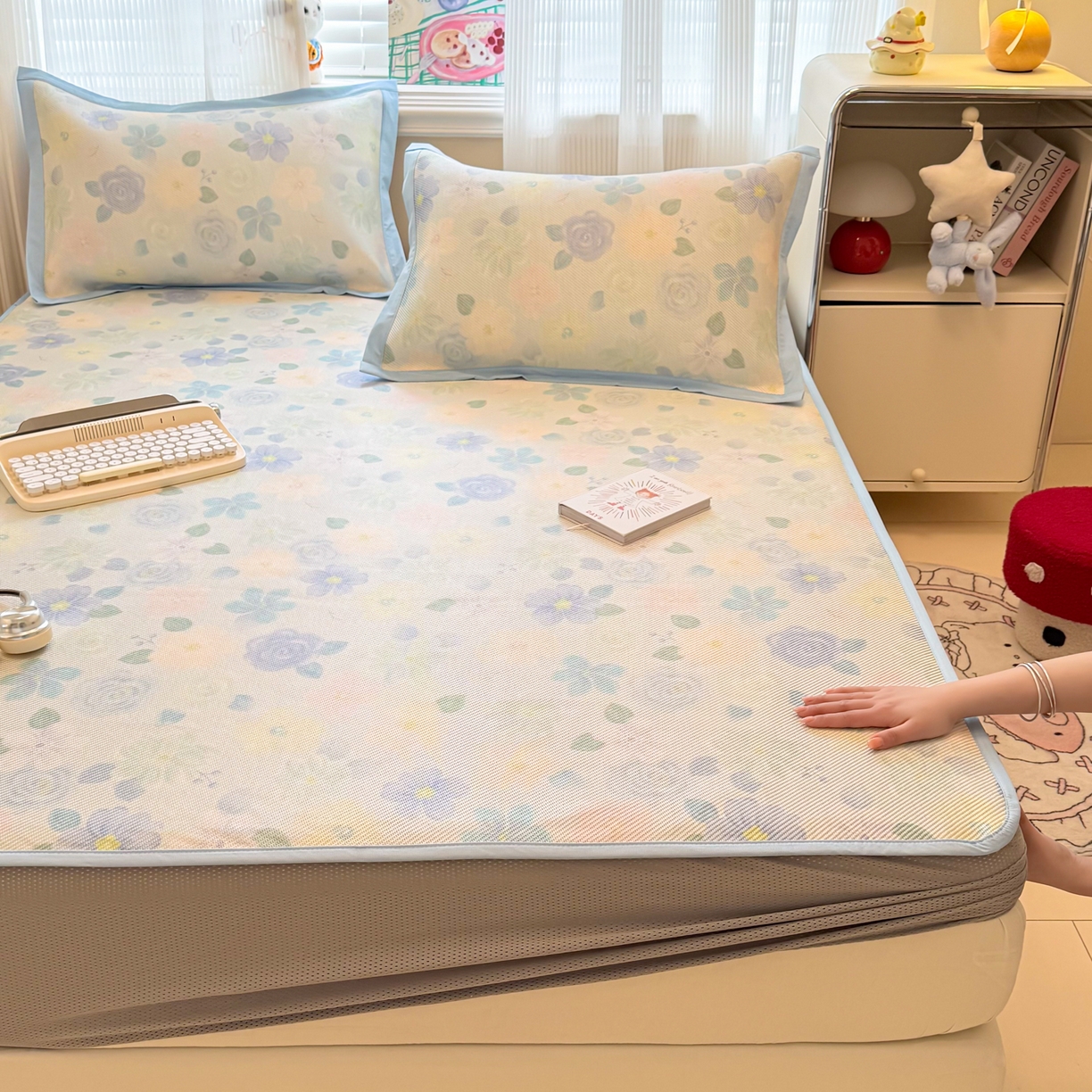 91家纺网 家纺一手货源 找家纺 慕尚家纺 2026新款清新凉感冰藤席床笠款 碎冰蓝