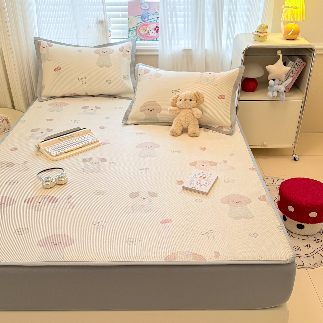 91家纺网 家纺一手货源 找家纺 慕尚家纺 2026新款清新凉感冰藤席床笠款 福禄小狗