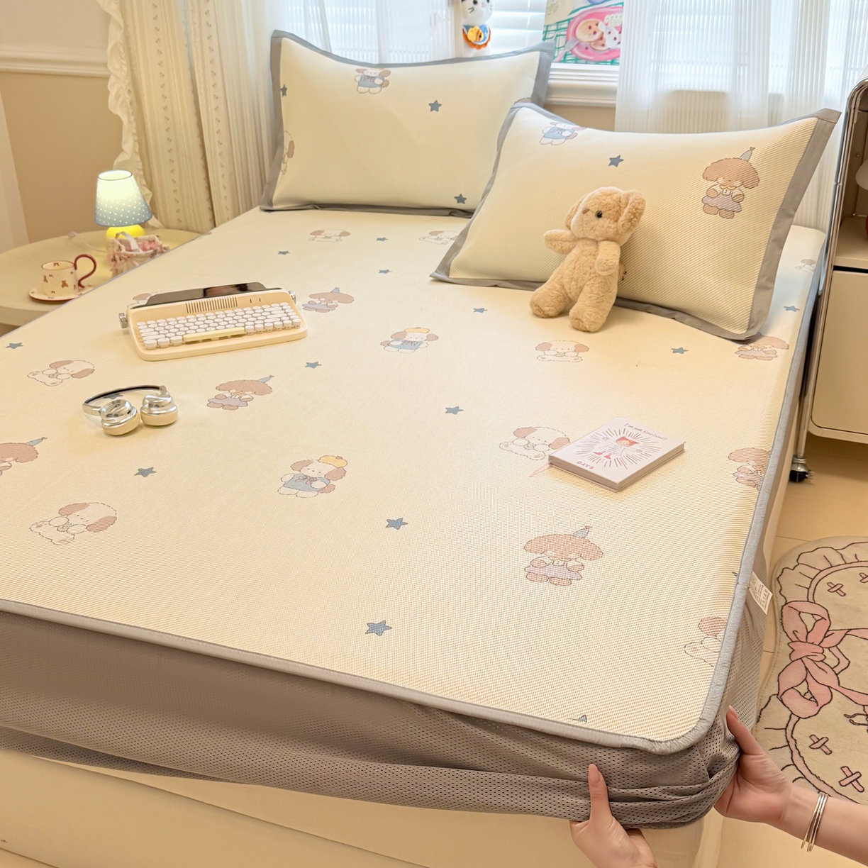 91家纺网 家纺一手货源 找家纺 慕尚家纺 2026新款清新凉感冰藤席床笠款 小毛球