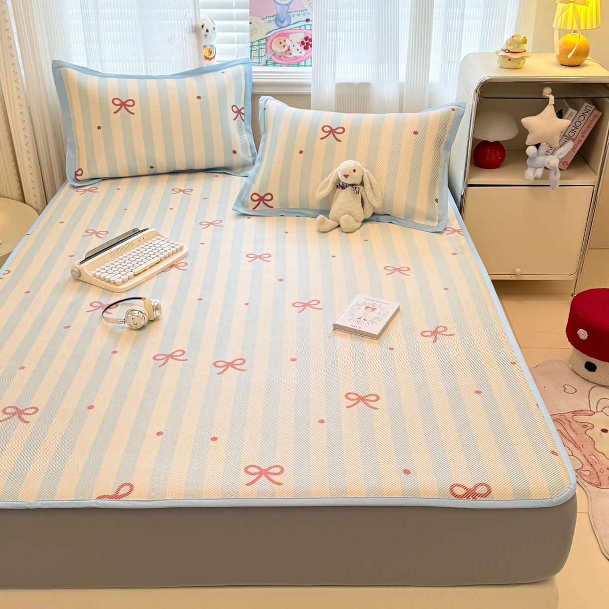 91家纺网 家纺一手货源 找家纺 慕尚家纺 2026新款清新凉感冰藤席床笠款 蝴蝶结